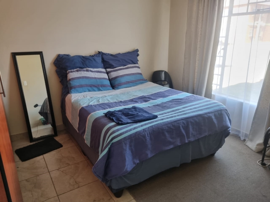 2 Bedroom Property for Sale in Waterval East North West